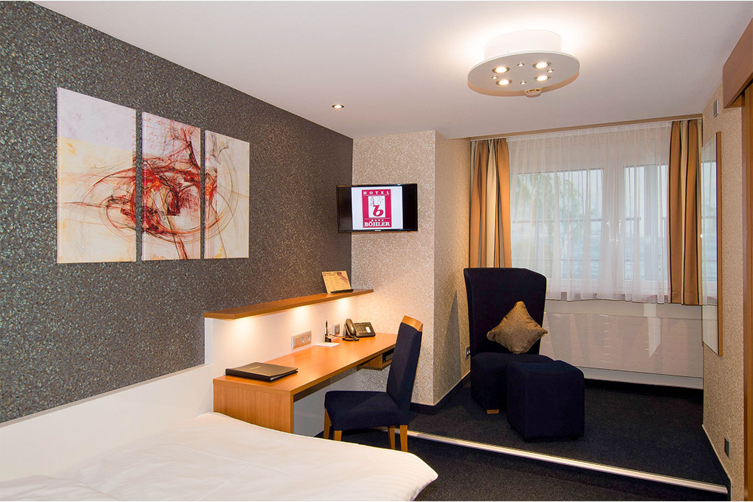 Hotel Böhler Böblingen - Hotelzimmer Schreibtisch